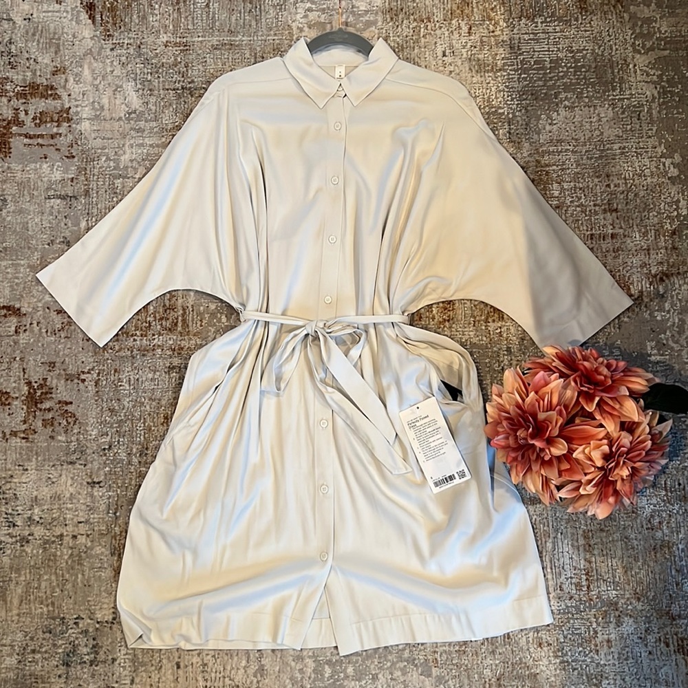 lululemon Poised Dress NEW size 6~.  
Cupro fabric